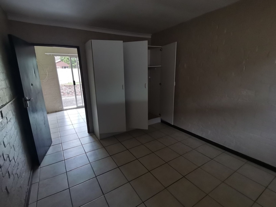 To Let 1 Bedroom Property for Rent in Kabega Park Eastern Cape